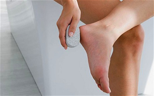 the Perfect At-Home Pedicure